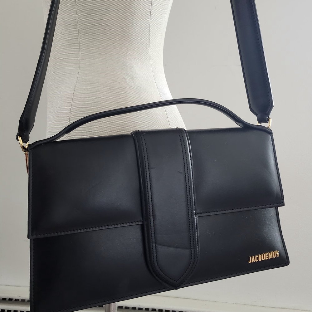 Jacquemus Sleek Black Shoulder Bag